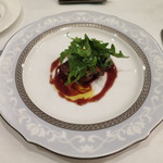 ISHIDA - フォアグラのポアレ　杏のコンフィ、有機ルッコラ、ペリグーソース