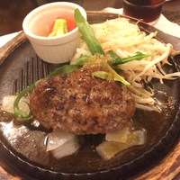 和牛熟成牛とシチリアワイン せいとう 本店 - ハンバーグ