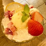 ノンカフェ - いちごとレモンのパフェ