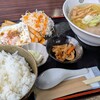 タカ食堂