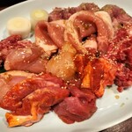 炭火焼肉 久 - 