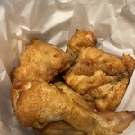 ケンタッキーフライドチキン - 料理写真:9ピースもあると全部の部位が入ってたね〜！