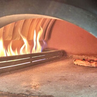 窯焼きナポリピッツア