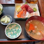 和食処花田 - 刺身定食 1200円