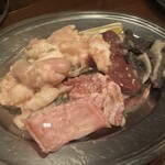 炭火焼肉　ゴン太 - 塩ホルモンミックス