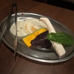 炭火焼肉　ゴン太 - サービス野菜