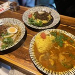 般゜若 PANNYA CAFE CURRY - ○野菜カレー ○イカゲソのビリヤニ○ひよこ豆と羊のキーマ
                                