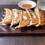AKIHA麺屋 粋翔 - 『餃子　5つ。』　いつもながら香ばしくてうまい。