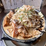 AKIHA麺屋 粋翔 - 『AKIHA味噌　黒。』　野菜　角煮TP。