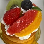 ザ ウェアハウス ビジネスラウンジ&カフェ - フルーツタルト