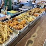 てら屋うどん   - 揚げ物いっぱいあるぅ