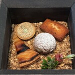 レヴォ - お茶菓子