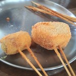 東立石三丁目酒場 - ワサビ肉巻き　バウムクーヘン