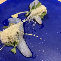 レストラン トヨ トーキョー - ひらめ、サラダセロリ、とろろ昆布