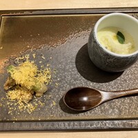 レストラン トヨ トーキョー - 山菜のフリット、ガスパチョ