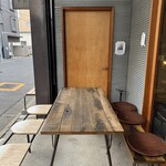 ザクリームオブザクロップコーヒー - ベンチ