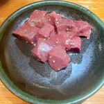 炭火マルイチ - 本日のおすすめ　牛肉白レバー焼肉