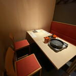 個室 和牛すき焼き 霜降り - 