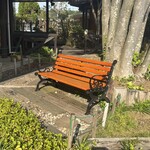 パン工房 ぶれっど - ベンチ