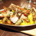 PALOMBE - ウサギとチョリソーのパエリア仕立て