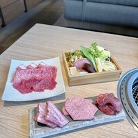 しゃぶしゃぶと焼肉 わにく ミッドランドスクエア店 - 