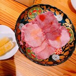 焼肉ホルモンしづる - 