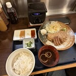 牛かつもと村 - 