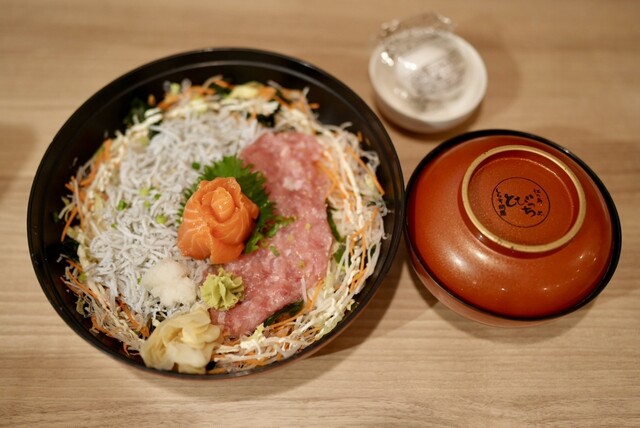 Tobiccho Benzaiten Nakamisedori Ten - 片瀨江之島/海鮮| Tabelog