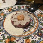 La Favorita - ギュー・タルタル、本邦では禁断の味だが香港では冇問題