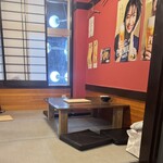 わっつ - 小上がり座敷