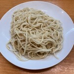 麺処ろくめい - 平日限定サービスの半替玉さんでーす。①
