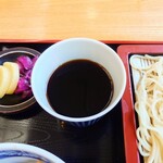 やぶ善 - 創業一世紀越えの蕎麦汁(つゆ)で、"中華麺"をいただく。