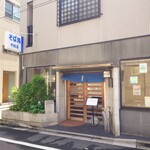 やぶ善 - 中が見えているので、入りやすいお店です。