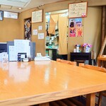 やぶ善 - 店内は余裕ある席数。