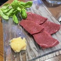 熟成ホルモン・山形牛 炭火焼肉 牛語 - 