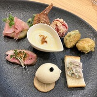 炭火とワインと純米酒 King Momo - 