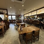 八丈島郷土料理 源八船頭 - 店内