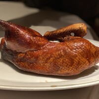 中国飯店 富麗華 - 北京ダックはハーフでだいたい4本取れます