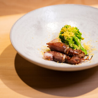 おまかせを楽しむ。季節ごとの旬のネタを最高の形で味わうコース