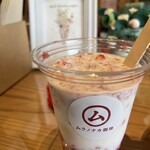 ムラノナカ珈琲 - スプーンで食べるいちごミルク　600円