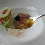 アジュール フォーティーファイブ - ガスパッチョと共に頂きます。もちろん美味しく元気も出ます。