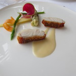 アジュール フォーティーファイブ - 山口県産のあらのポワレ。ジンジャーのソースと共に。