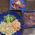 炭火焼肉ホルモン屋 - 