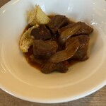 レストラン ヴァロリス - スティファド（ビーフとオニオンのギリシャ風煮込み）