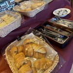 レストラン ヴァロリス - パン