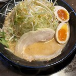 味噌とんこつらーめん まる - 