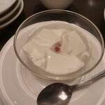 中華菜館 東天閣 - 杏仁豆腐