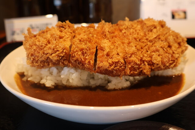 とんかつ様 9/13発売】開運すみっコぐらし庵 川崎店に限定ぶらさげ