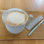 Cafe and Gallery 紡ぎ - ホットカフェラテ　620円