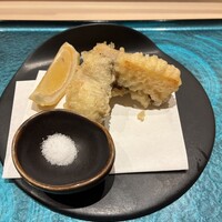 札幌 鮨 よこ田 - 鰆、椎茸、さつまいもの天麩羅